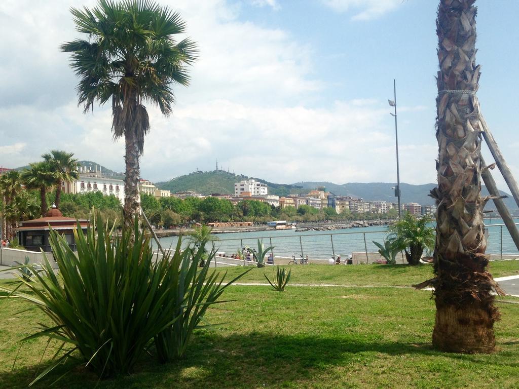 Costa D'Amalfi Ξενοδοχείο Σαλέρνο Εξωτερικό φωτογραφία